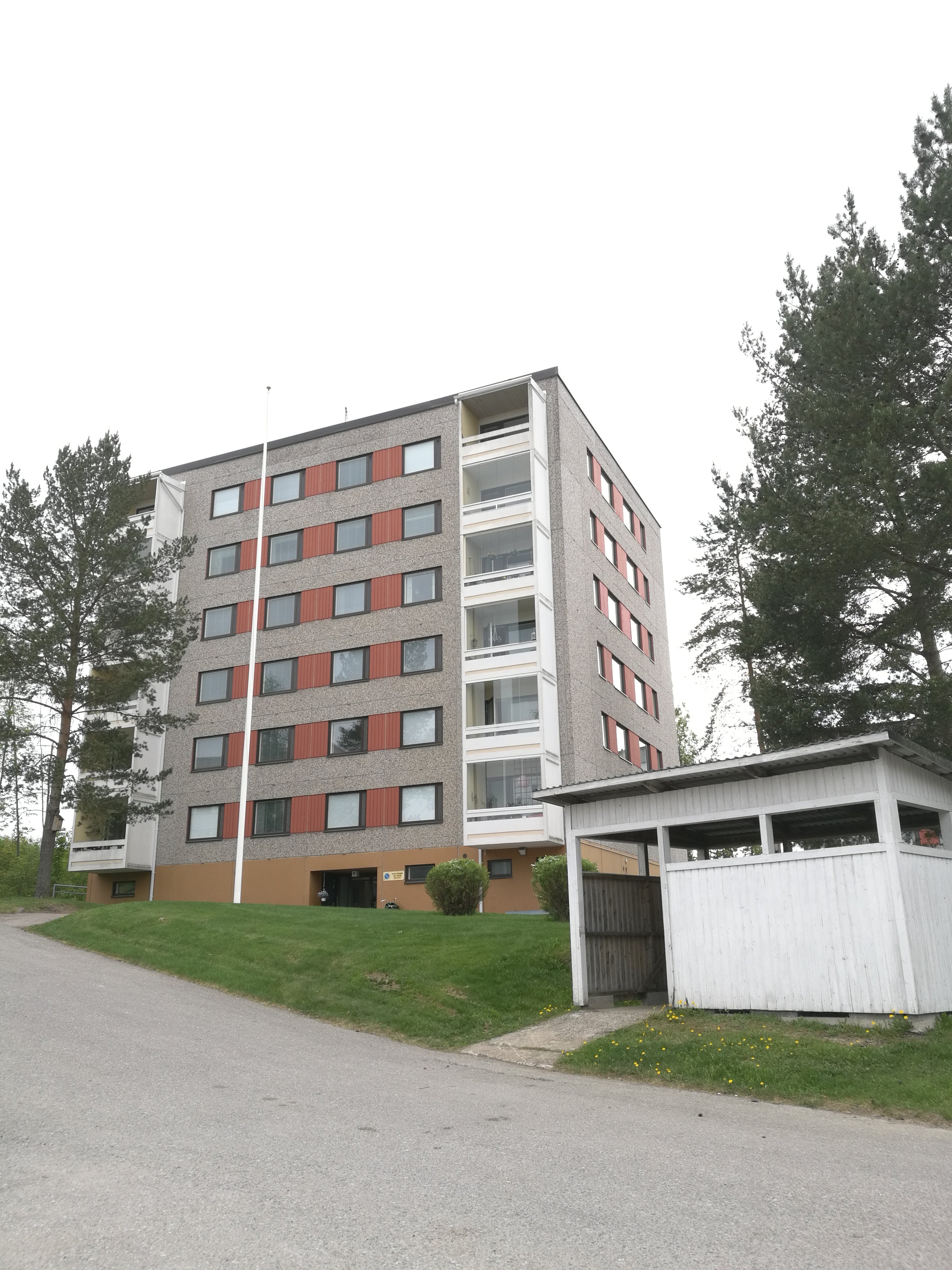 Käräjätie 9 – kuva 1
